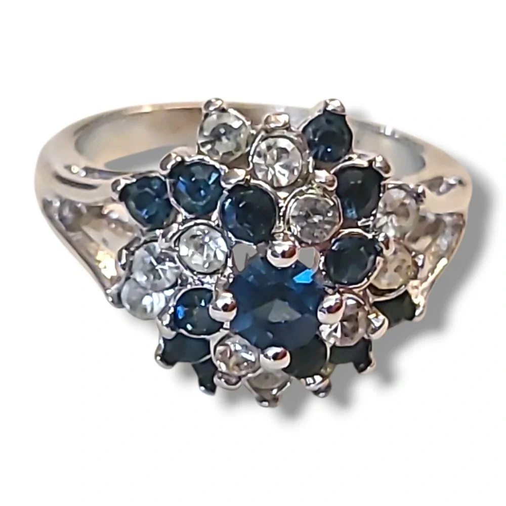 Vintage 18K HGE Blue Clear CZ‎ Cluster Cocktail Ring White Gold Tone Sz 7